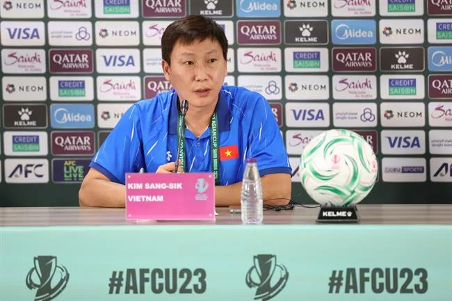 Người chơi đang xem xét các tùy chọn cá cược có trách nhiệm trên giao diện hy88 game, thể hiện sự an toàn và hỗ trợ